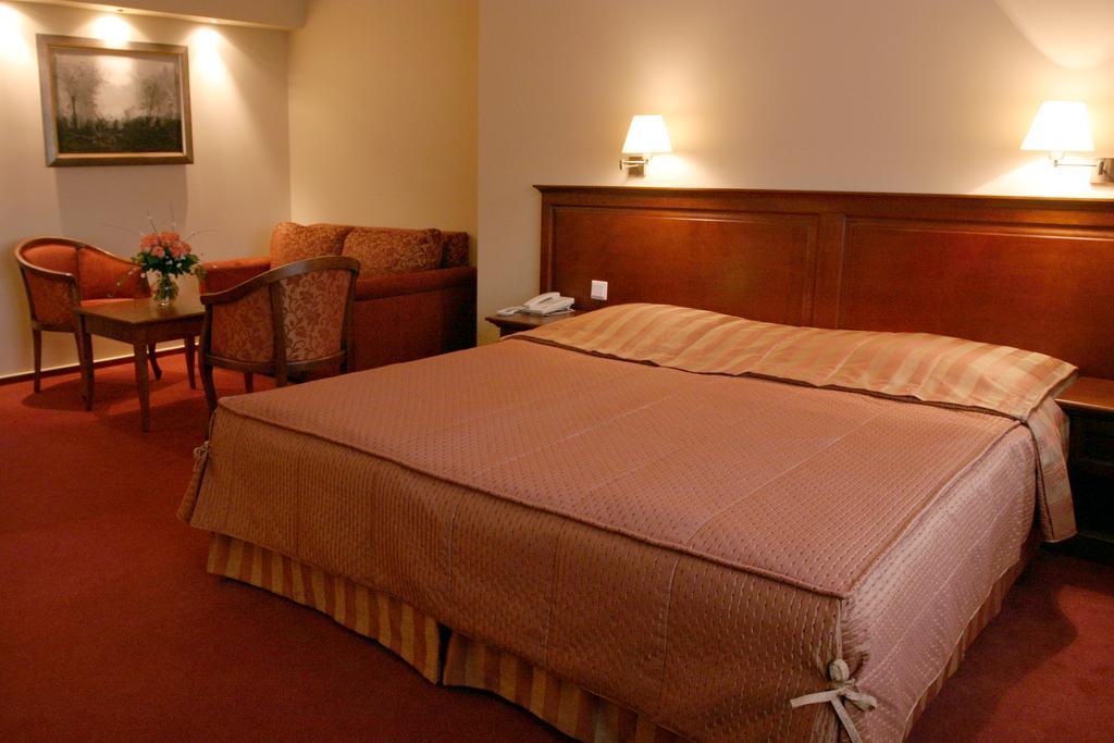 Hotel Prezydencki 3-Star Rzeszów Zimmer foto